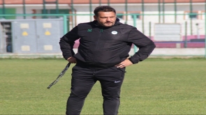 1922 Konyaspor’da teknik direktör Bekir Mehtap istifa etti
